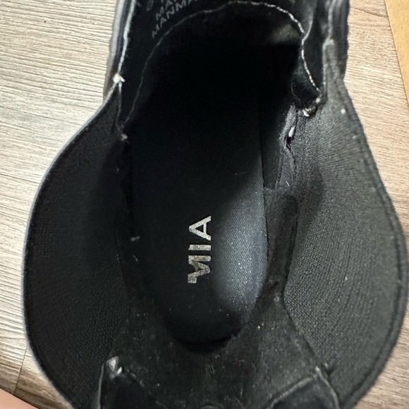 MIA Black and Red Ankle Platform Chelsea Boots with Chunky Platform Sole - Picture 9 of 10